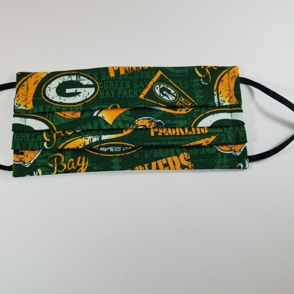 Hand Crafted Face Mask NFL Sports Team Green Bay Packers Green Yellow - Picture 1 of 6